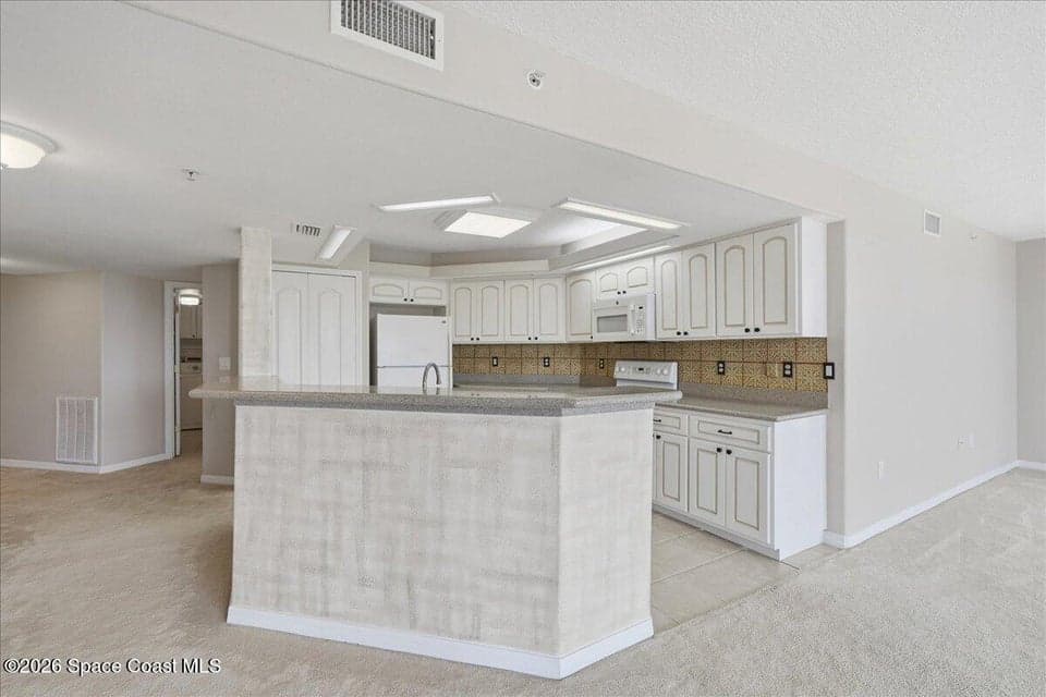 820 Del Rio Way 301, Merritt Island, FL 32953 photo 5