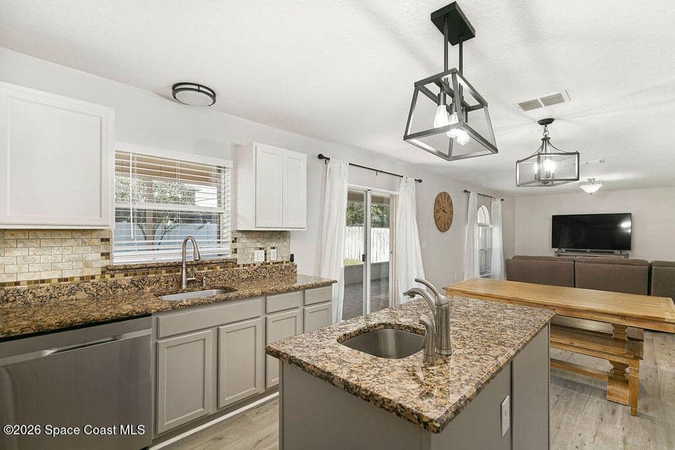 571 Tortuga Way, Melbourne, FL 32904 photo 2