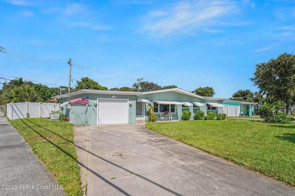 150 W Volusia Lane, Cocoa Beach, FL 32931 photo 4