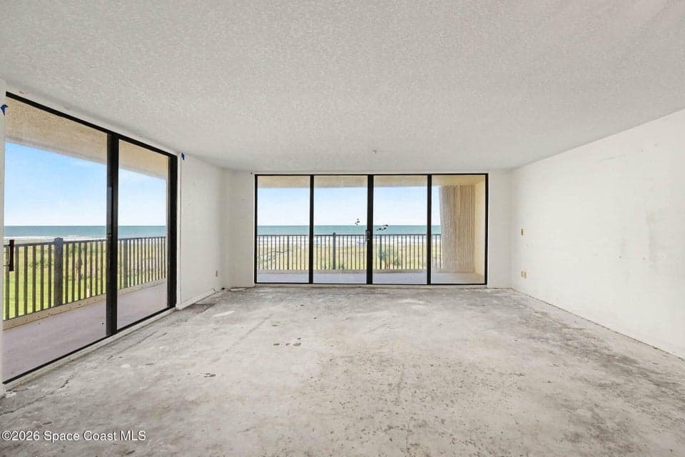 1860 N Atlantic Avenue B301, Cocoa Beach, FL 32931