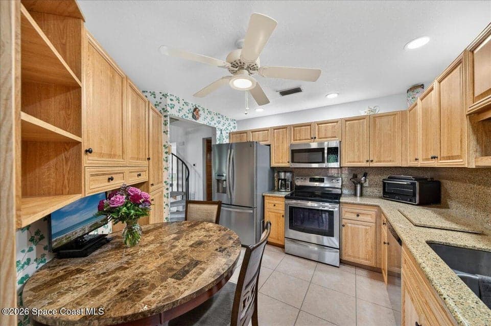 707 Greenwood Manor Circle, Melbourne, FL 32904 photo 6