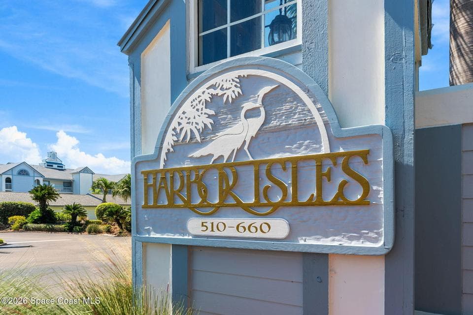 580 S Brevard Avenue 822, Cocoa Beach, FL 32931 photo 2