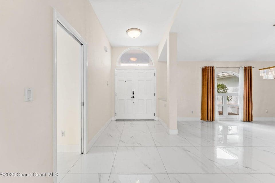 234 Leslie Court, Melbourne Beach, FL 32951 photo 4