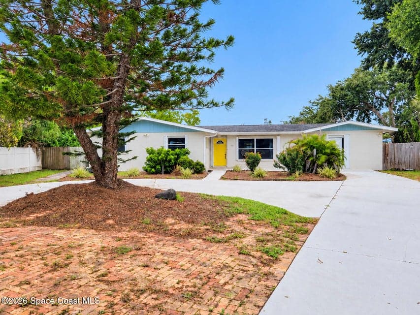 24 Hardee Circle N, Rockledge, FL 32955