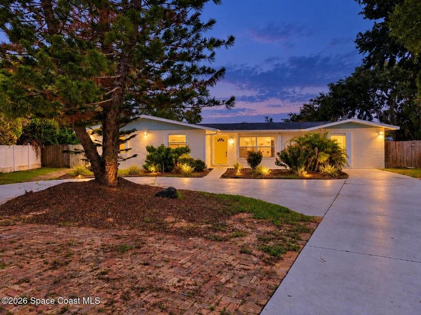 24 Hardee Circle N, Rockledge, FL 32955 photo 2