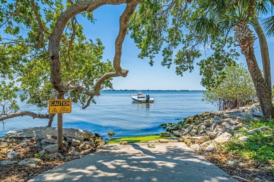 3335 Wind Surf Way, Melbourne Beach, FL 32951 photo 2