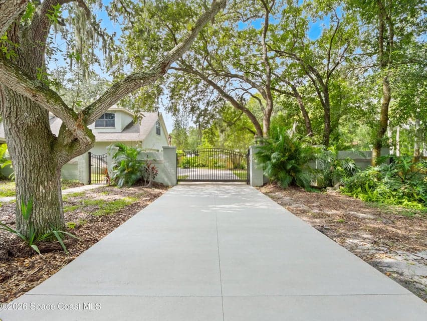 3216 Bird Song Court, Melbourne, FL 32934 photo 4