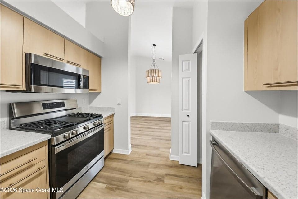 3273 Brentwood Lane, Melbourne, FL 32934 photo 6