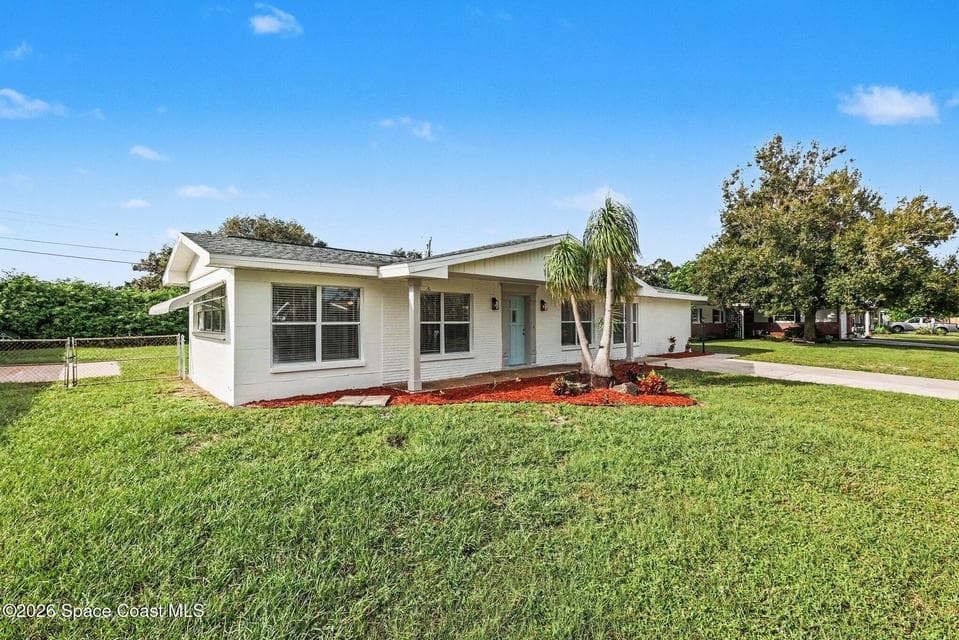 2419 Lakeview Drive, Melbourne, FL 32935 photo 6