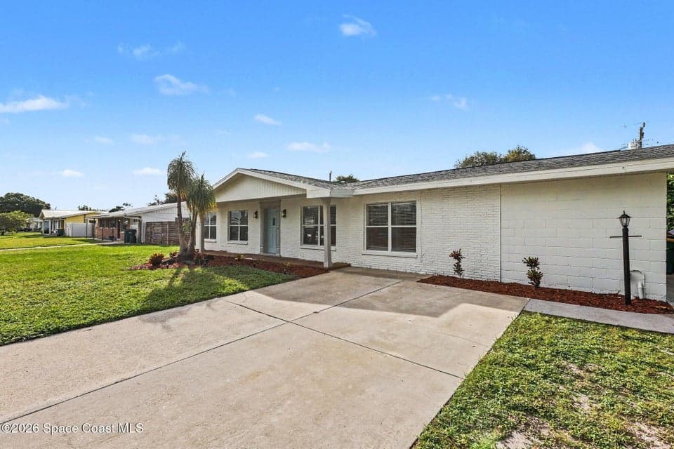 2419 Lakeview Drive, Melbourne, FL 32935 photo 3