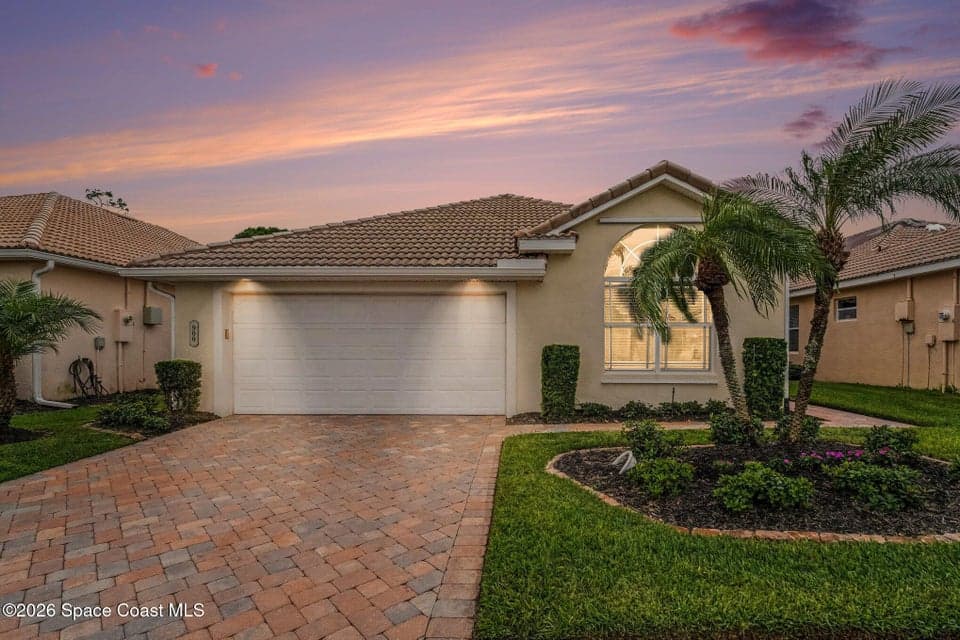 900 Glen Abbey Way, Melbourne, FL 32940 photo 2