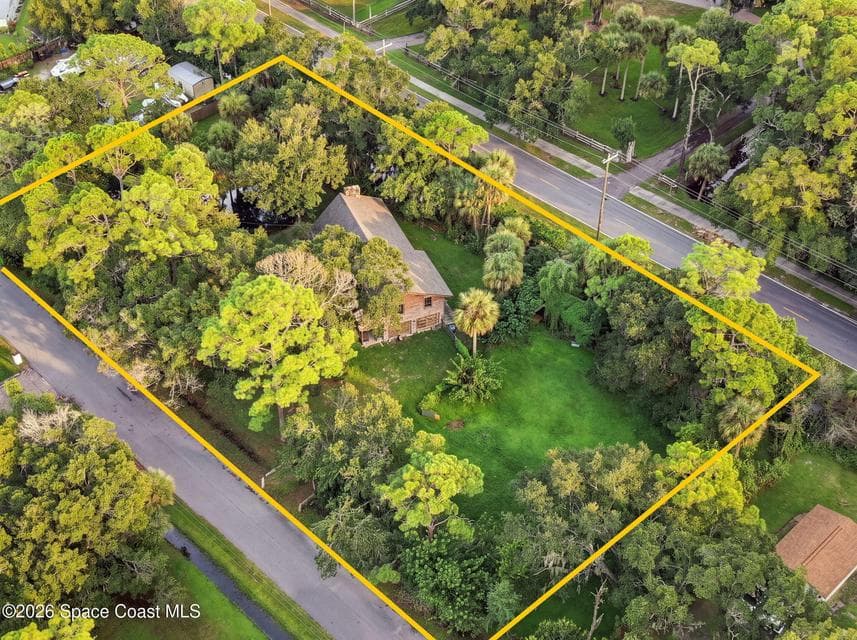 4295 Lakeridge Drive, Melbourne, FL 32934 photo 2