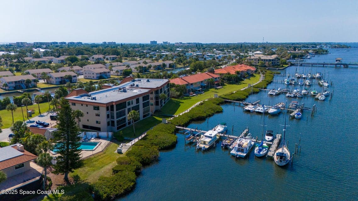18 Marina Isles Boulevard 105, Indian Harbour Beach, FL 32937 photo 4