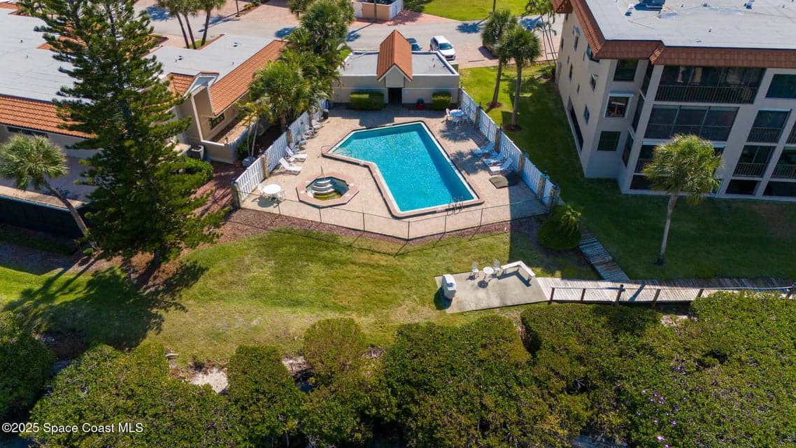 18 Marina Isles Boulevard 105, Indian Harbour Beach, FL 32937 photo 5