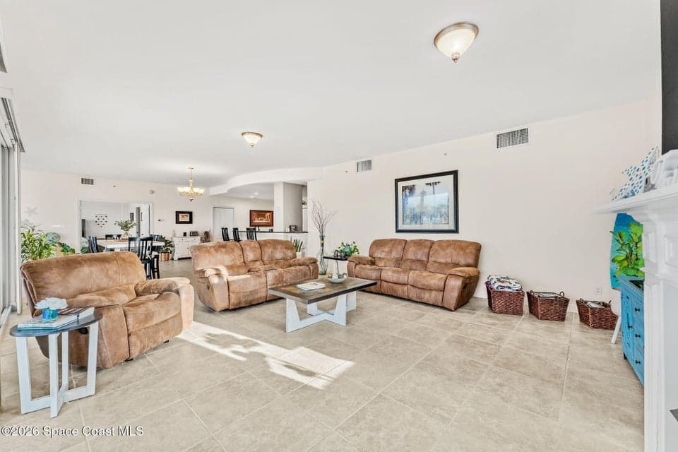 601 N Miramar Avenue 102, Indialantic, FL 32903 photo 6