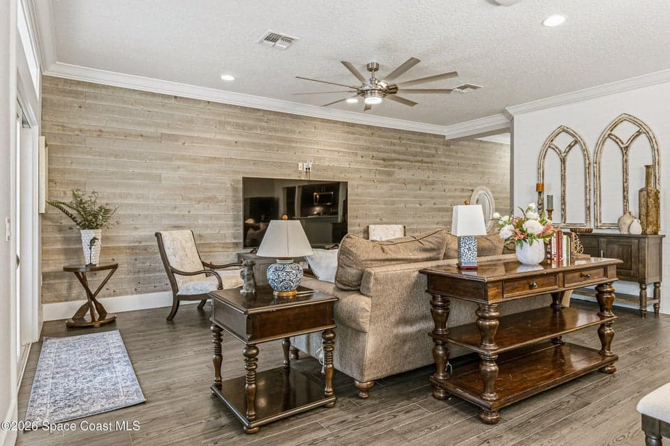1375 Isabella Drive 104, Melbourne, FL 32935 photo 6