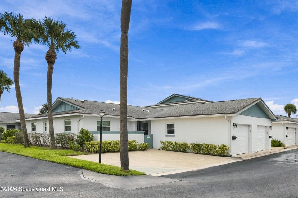 290 Paradise Boulevard 13, Indialantic, FL 32903