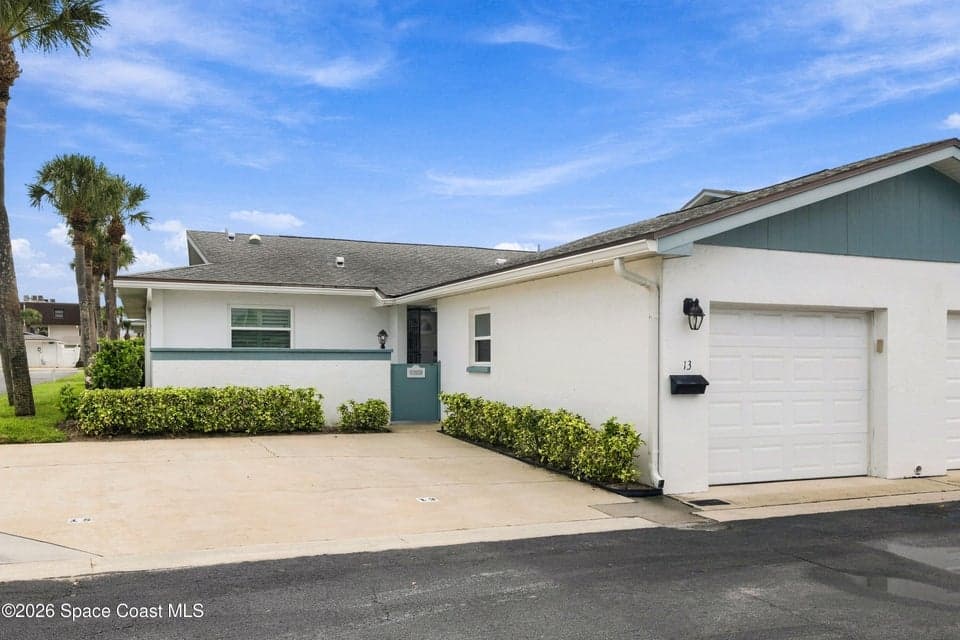 Condo for sale at 290 Paradise Boulevard 13, Indialantic, FL 32903 – 2 bed, 2 bath