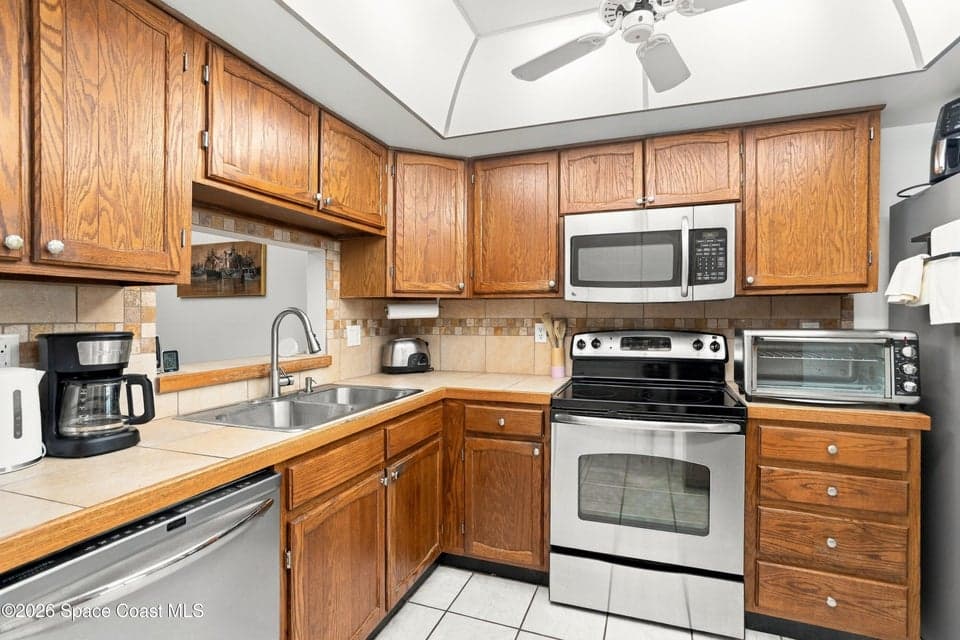 290 Paradise Boulevard 13, Indialantic, FL 32903 photo 4