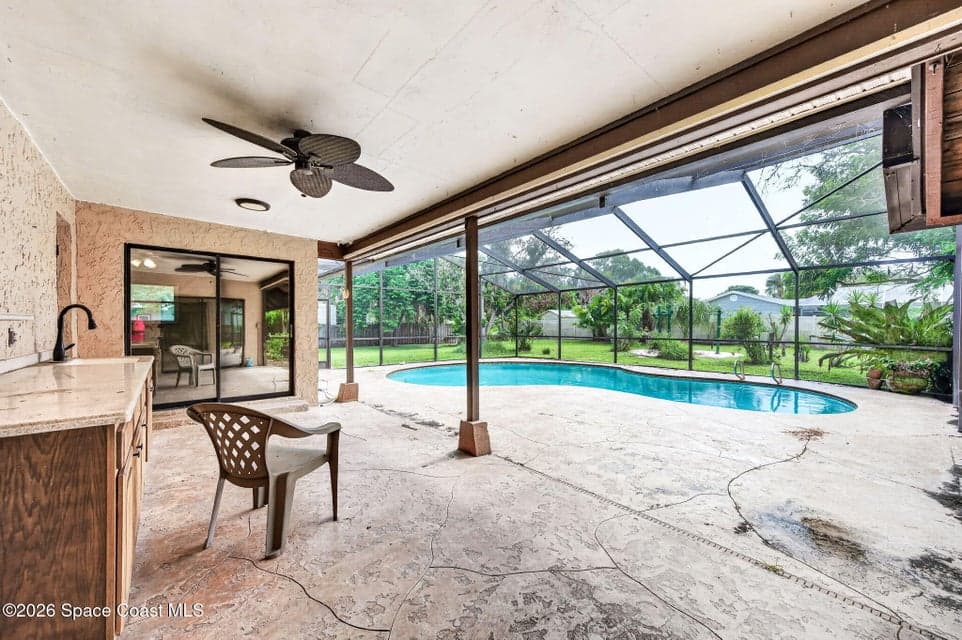 525 Hidden Creek Drive, Merritt Island, FL 32952 photo 2