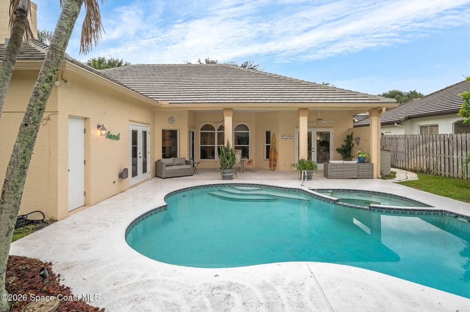 370 Normandy Drive, Indialantic, FL 32903 photo 6