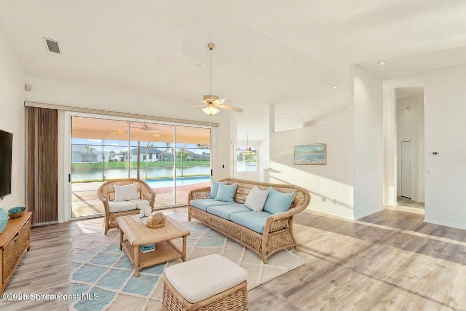 995 Wildwood Drive, Melbourne, FL 32940 photo 5