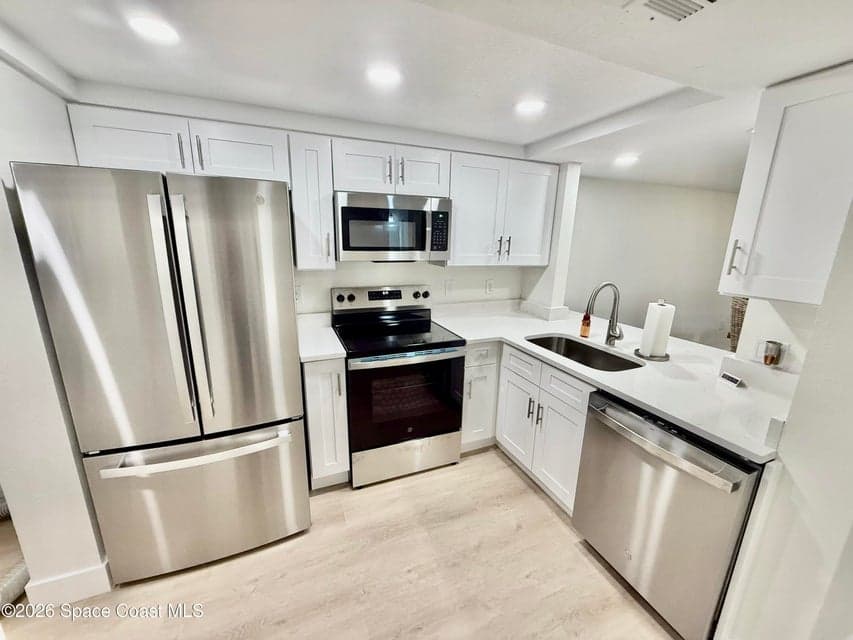 3060 N Atlantic Avenue 102, Cocoa Beach, FL 32931 photo 6