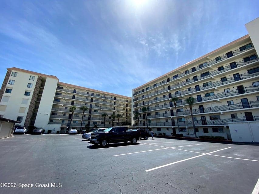 3060 N Atlantic Avenue 102, Cocoa Beach, FL 32931