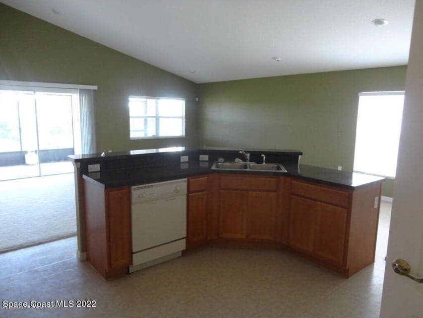 5222 Outlook Drive, Melbourne, FL 32940 photo 3