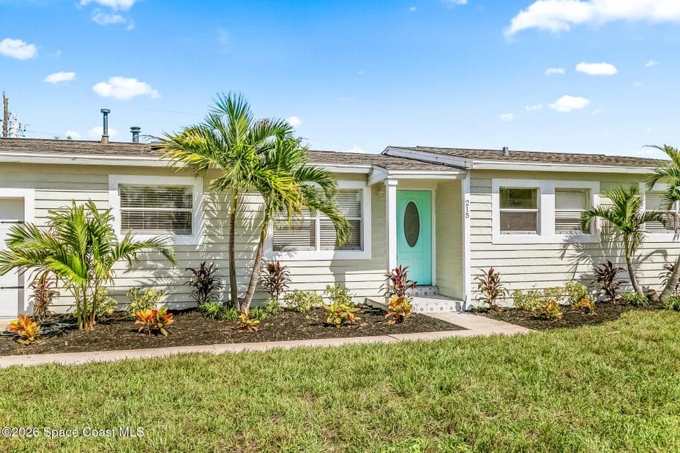215 NE 2nd Street, Satellite Beach, FL 32937 photo 3