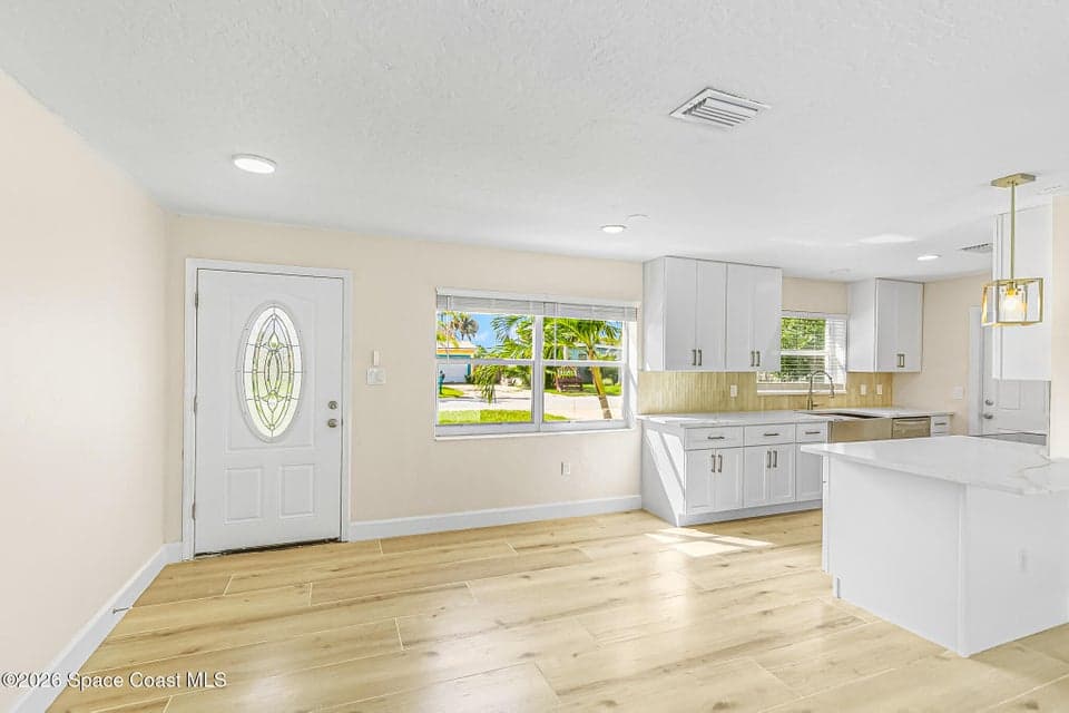 215 NE 2nd Street, Satellite Beach, FL 32937 photo 5