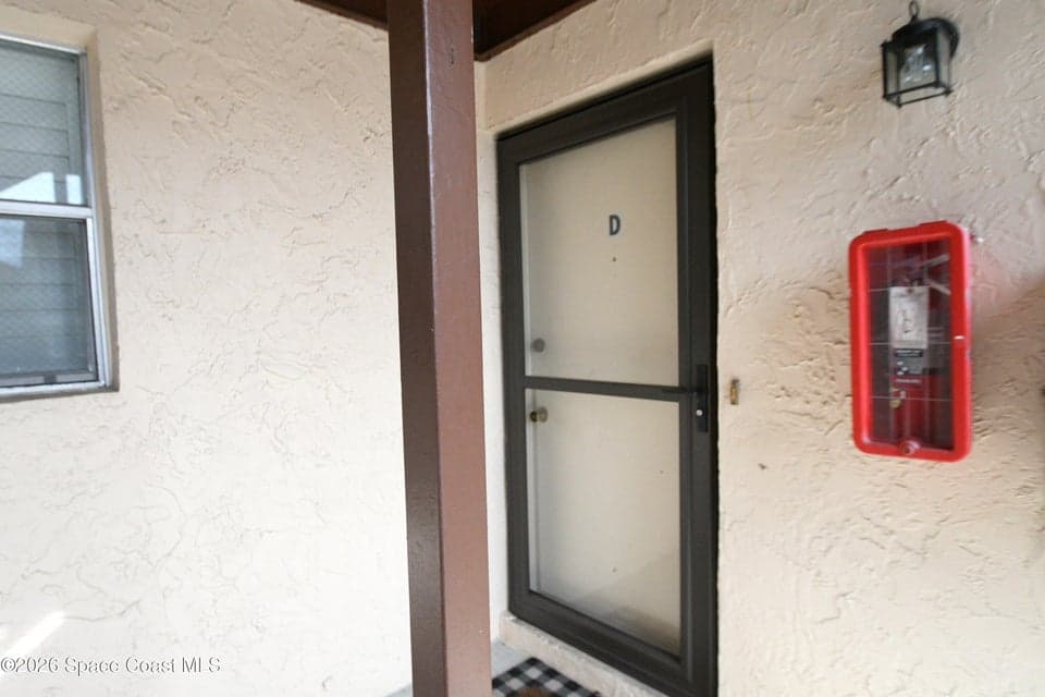 2500 Eagle Drive 4-d, Melbourne, FL 32935 photo 3