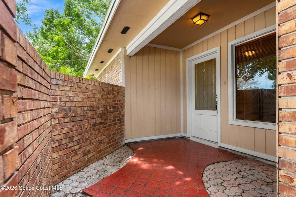 656 Doral Lane, Melbourne, FL 32940 photo 4