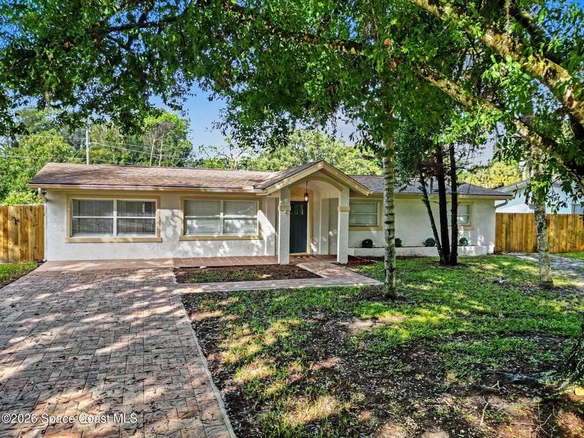 2070 Seminole Boulevard, Melbourne, FL 32904 photo 2