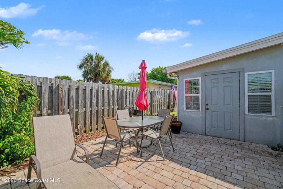 211 Arthur Avenue, Cocoa Beach, FL 32931 photo 3