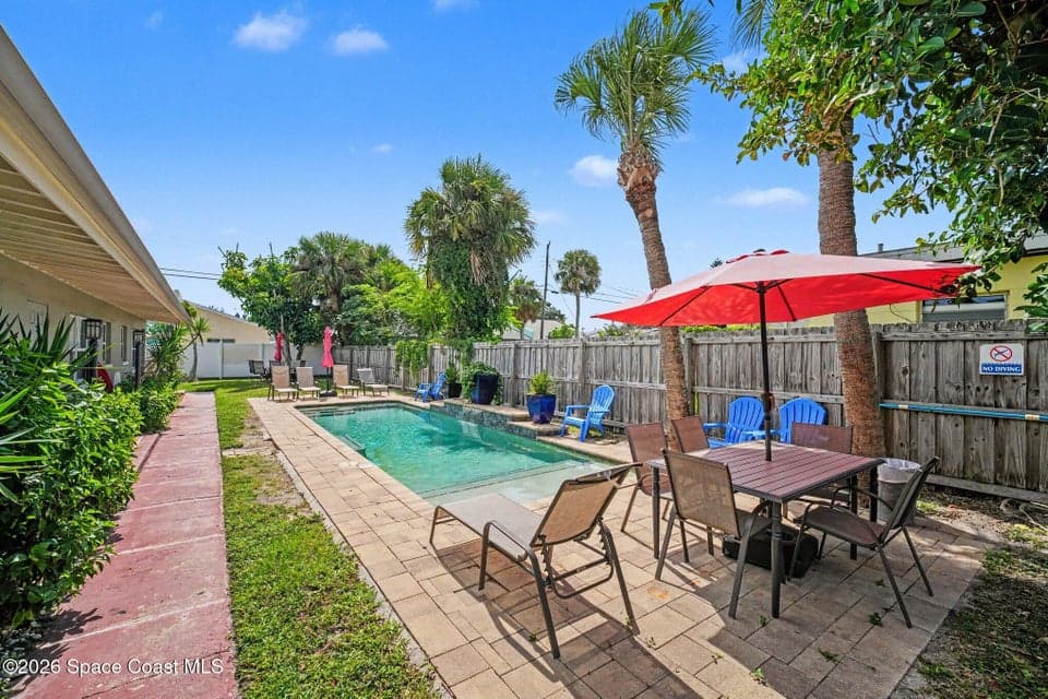 211 Arthur Avenue, Cocoa Beach, FL 32931 photo 2