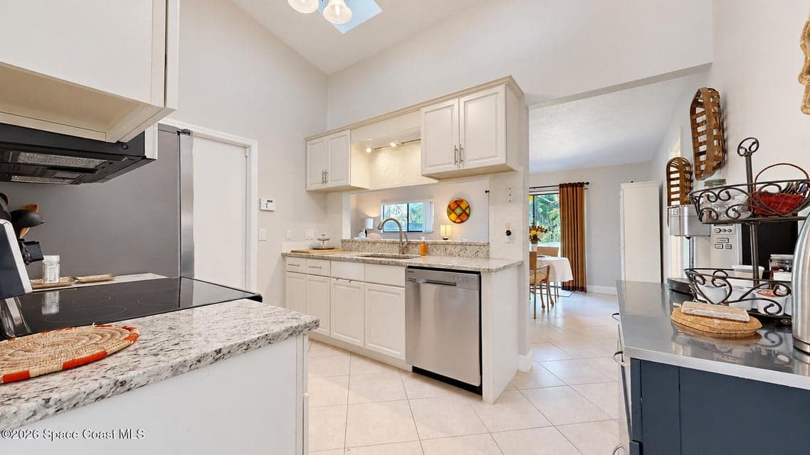 672 Casa Grande Drive, Melbourne, FL 32940 photo 5