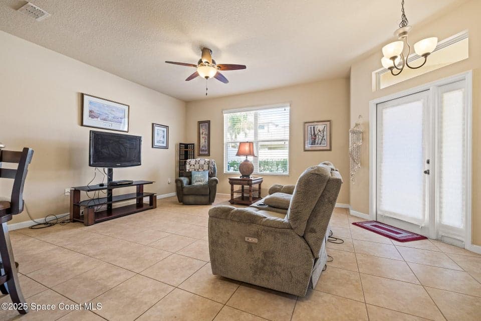 Condo for sale at 3257 Arden Circle, Melbourne, FL 32934 – 4 bed, 3 bath, photo 6
