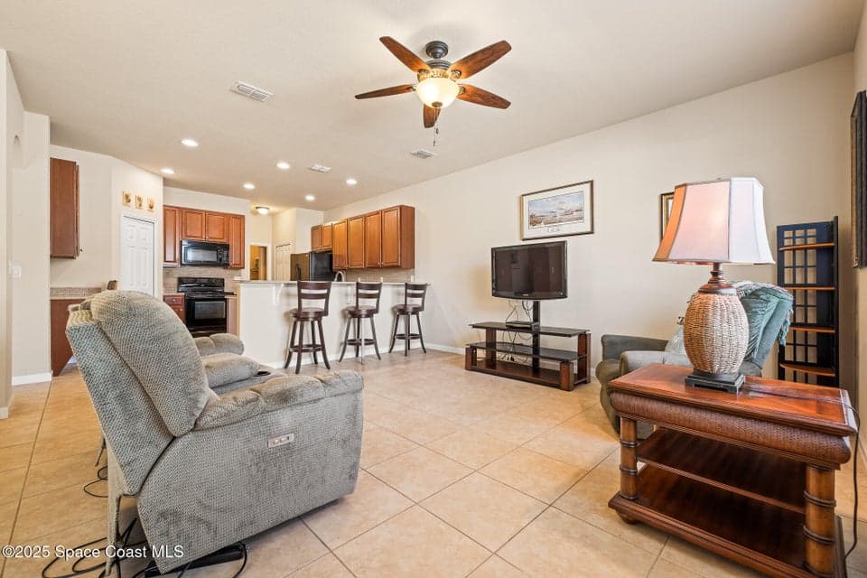 Condo for sale at 3257 Arden Circle, Melbourne, FL 32934 – 4 bed, 3 bath, photo 5