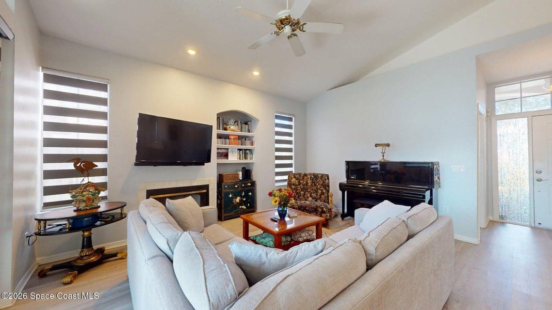2506 St Johns Lane, Melbourne, FL 32935 photo 2