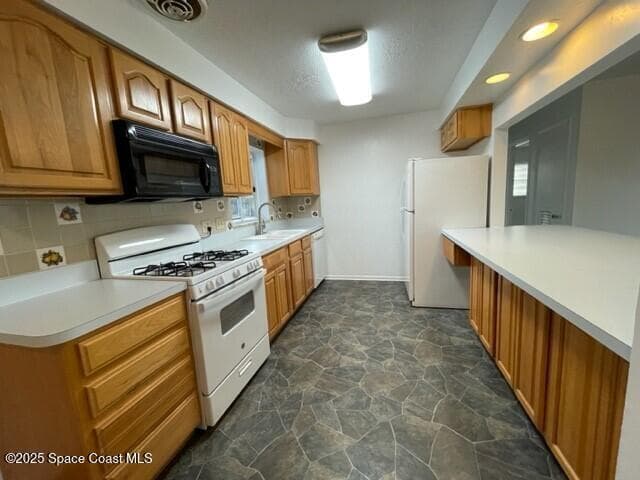 Home for sale at 170 Barbados Drive, Merritt Island, FL 32952 – 4 bed, 2 bath, photo 2