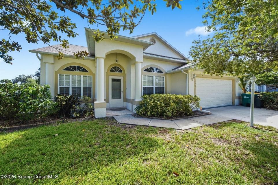 Home for sale at 423 Vizcaya Court, Melbourne, FL 32940 – 3 bed, 2 bath