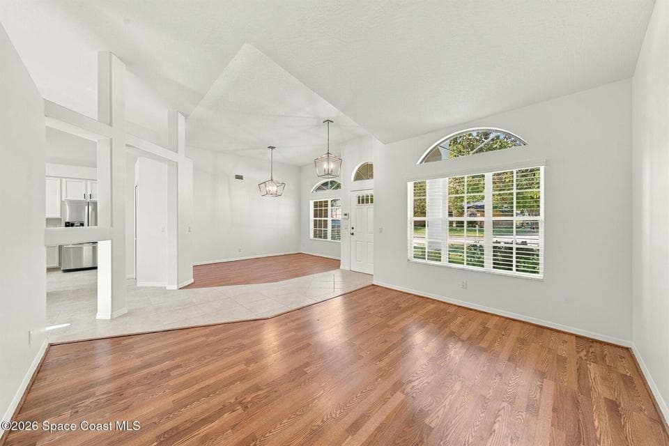 Home for sale at 423 Vizcaya Court, Melbourne, FL 32940 – 3 bed, 2 bath, photo 3