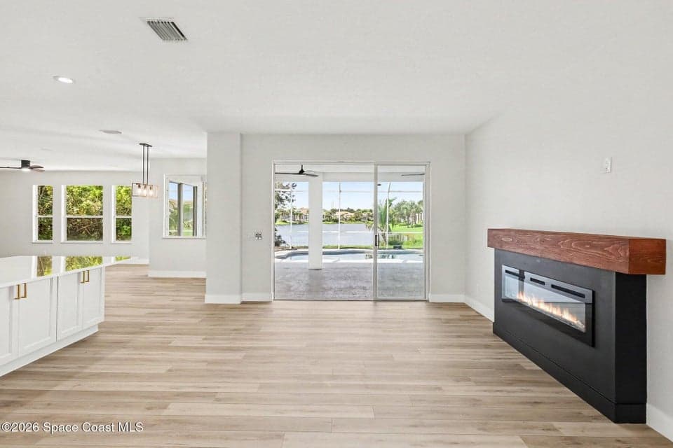 572 Oceanside Boulevard, Melbourne, FL 32903 photo 5
