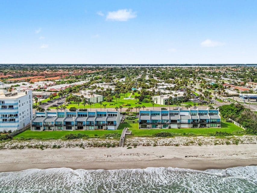 Condo for sale at 559 Jimmy Buffett Memorial Highway, Satellite Beach, FL 32937 – 3 bed, 3 bath, photo 4