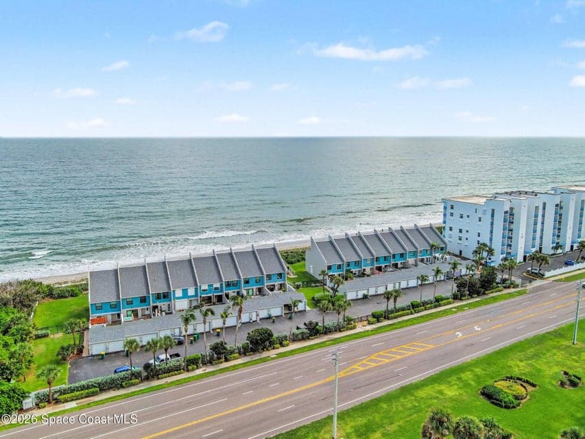 Condo for sale at 559 Jimmy Buffett Memorial Highway, Satellite Beach, FL 32937 – 3 bed, 3 bath, photo 3