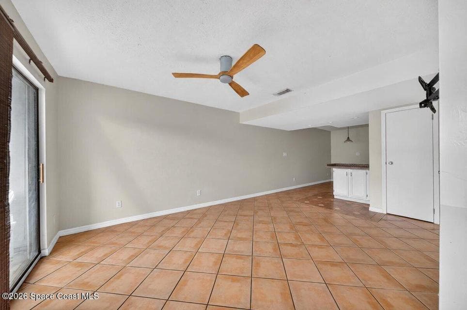 Condo for sale at 1800 S Orlando Avenue 18, Cocoa Beach, FL 32931 – 2 bed, 2 bath, photo 5
