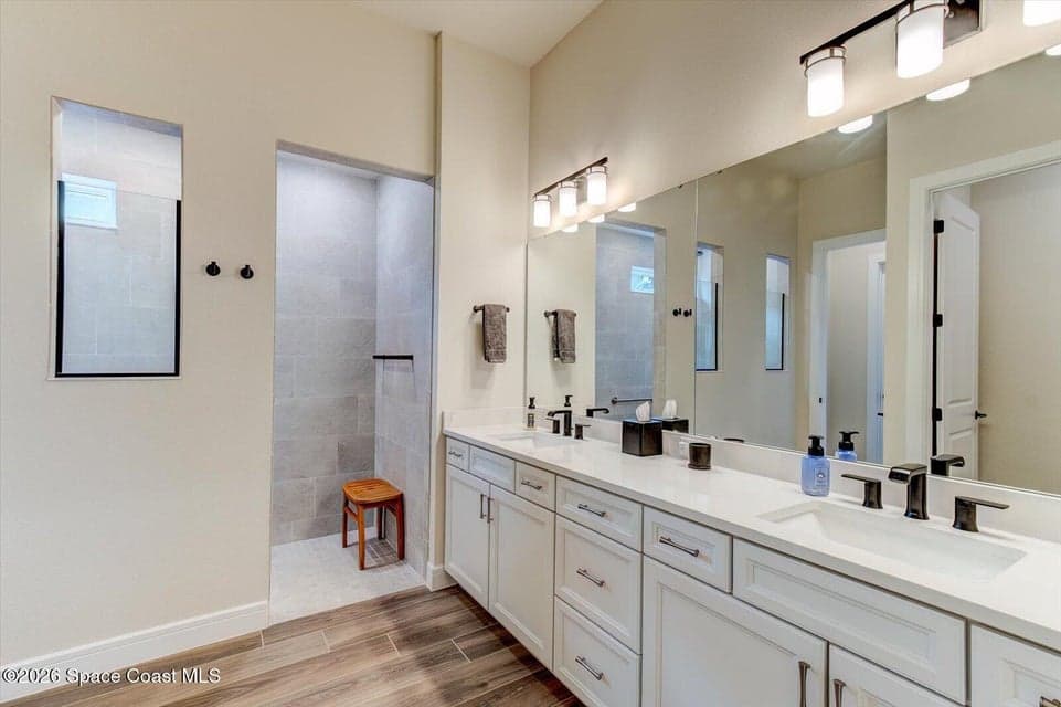 Home for sale at 9177 Splashing Drive, Melbourne, FL 32940 – 3 bed, 4 bath, photo 6