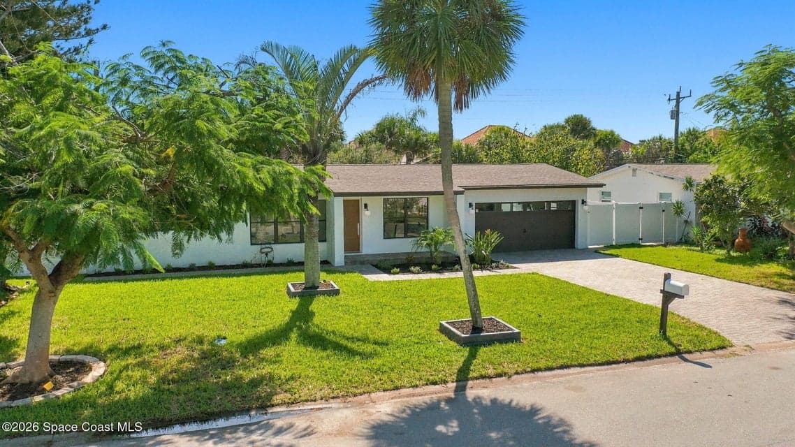 Home for sale at 356 W Exeter Street, Satellite Beach, FL 32937 – 3 bed, 2 bath, photo 3