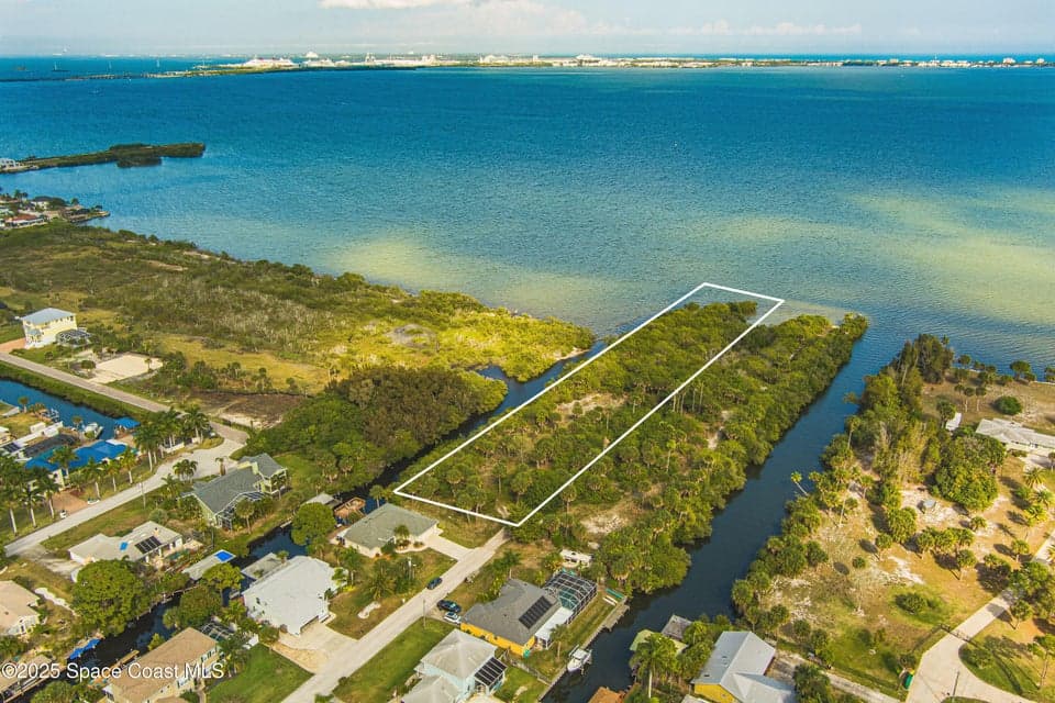 Lot for sale at 3000 Yount Drive, Merritt Island, FL 32952, photo 2